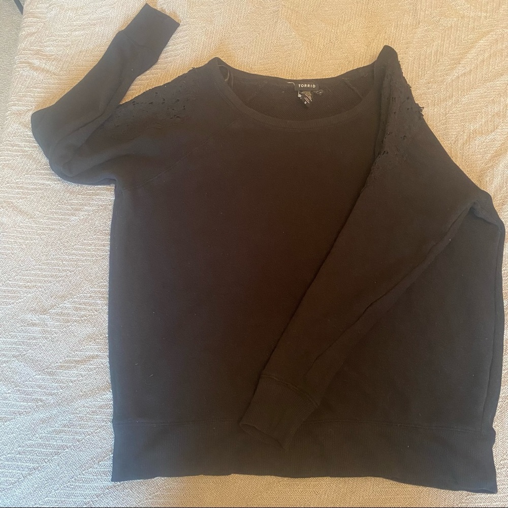 🖤TORRID Laced Sweater 🖤